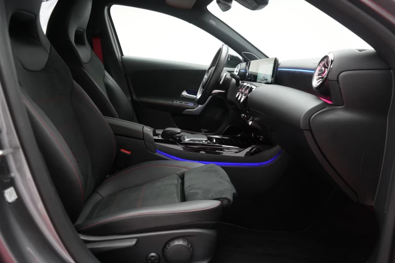 Mercedes-Benz A45 AMG 4MATIC/387HP/NIGHT/BURM/MEMO/CAM/NAVI/LED/655g, снимка 12 - Автомобили и джипове - 52693552