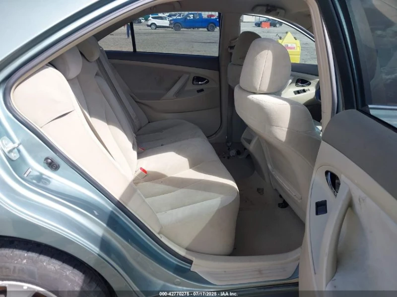 Toyota Camry 2.4L I-4 DOHC, VVT, 158HP Front Wheel Drive, снимка 15 - Автомобили и джипове - 52851316