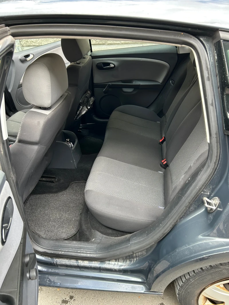 Seat Leon 1.6, снимка 4 - Автомобили и джипове - 53036000