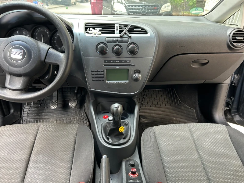Seat Leon 1.6, снимка 6 - Автомобили и джипове - 53036000