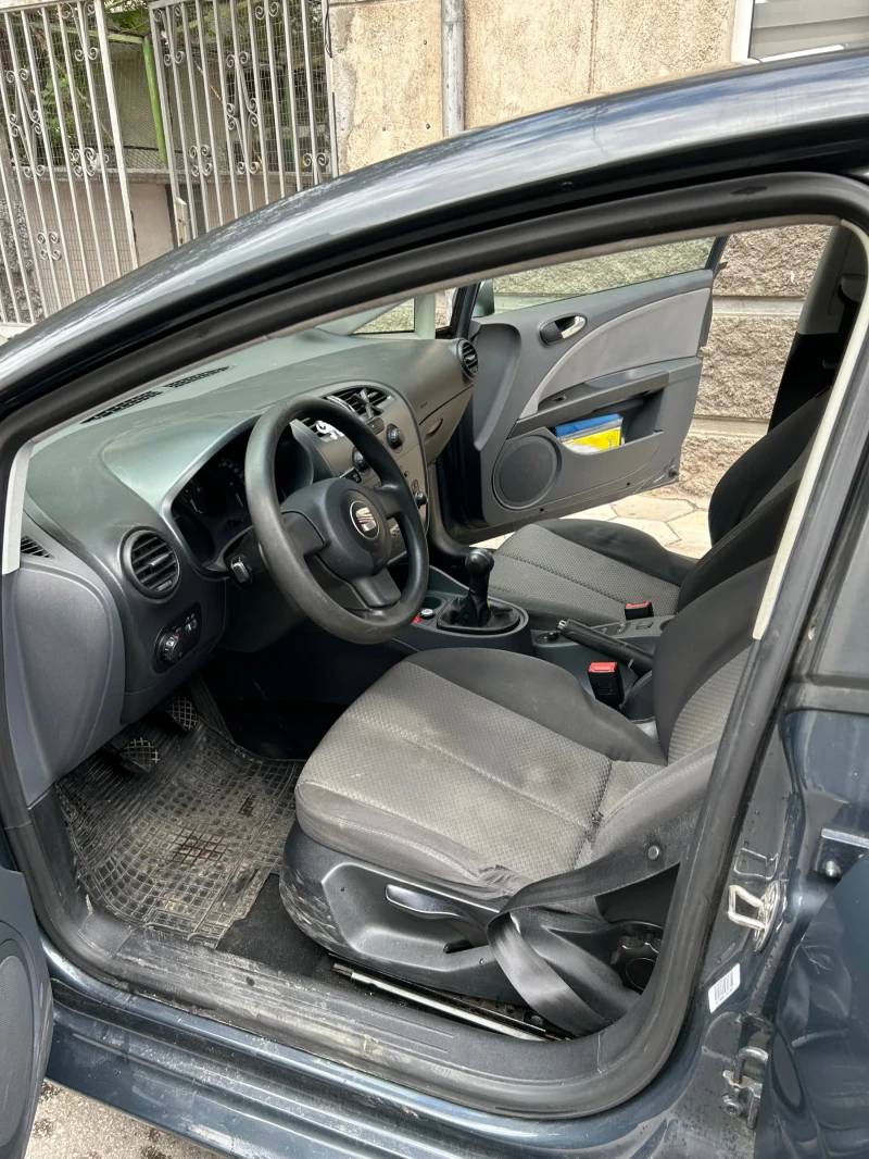 Seat Leon 1.6, снимка 5 - Автомобили и джипове - 53036000