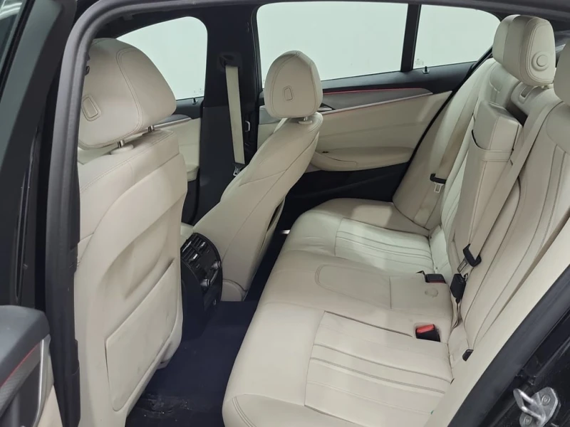 BMW 530 * 530I XDRIVE * CARFAX * ЦЕНА ДО БЪЛГАРИЯ, снимка 13 - Автомобили и джипове - 53056372
