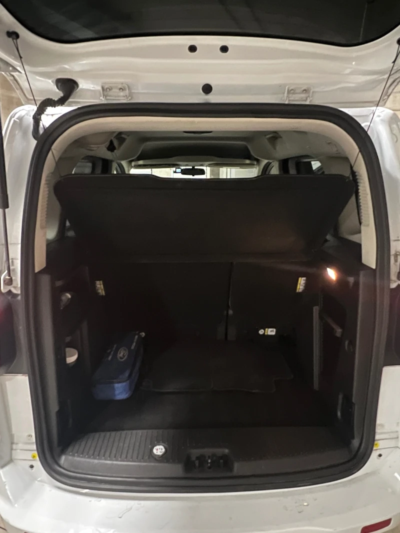 Ford Tourneo Connect, снимка 7 - Автомобили и джипове - 53456127