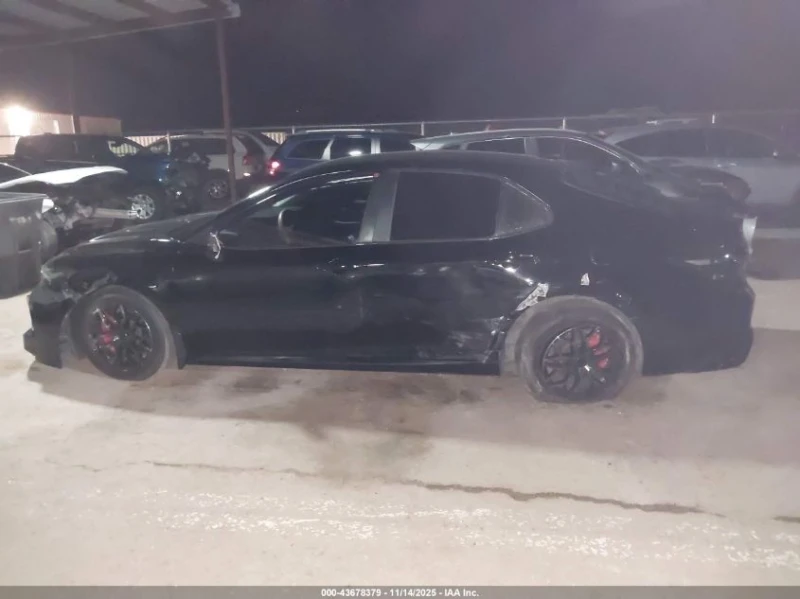 Toyota Camry 2.5l Le, снимка 13 - Автомобили и джипове - 53467573