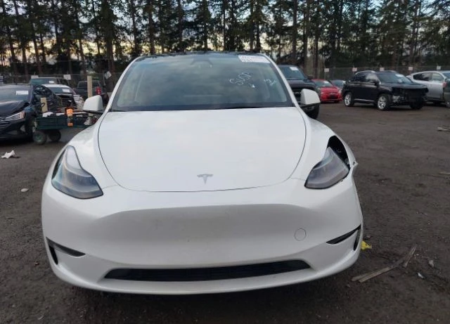 Tesla Model Y, снимка 8 - Автомобили и джипове - 48650414