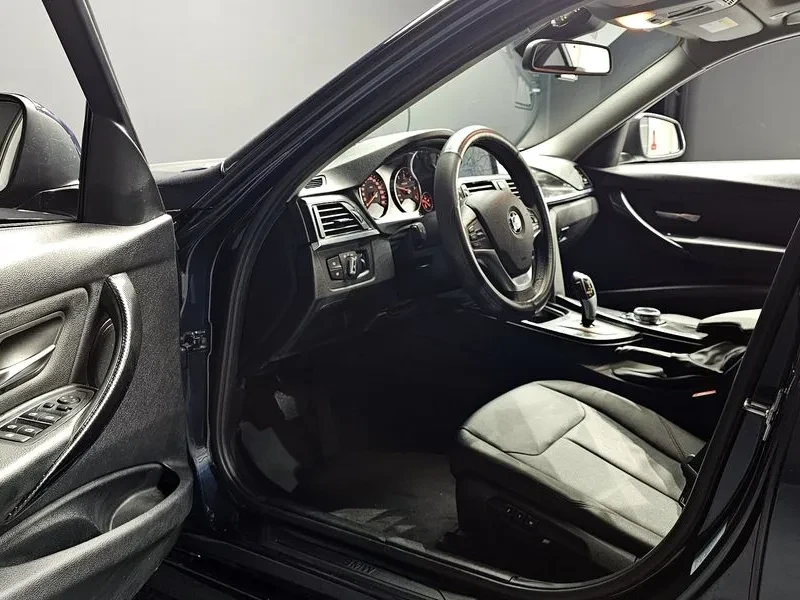 BMW 320 d, снимка 12 - Автомобили и джипове - 53715628