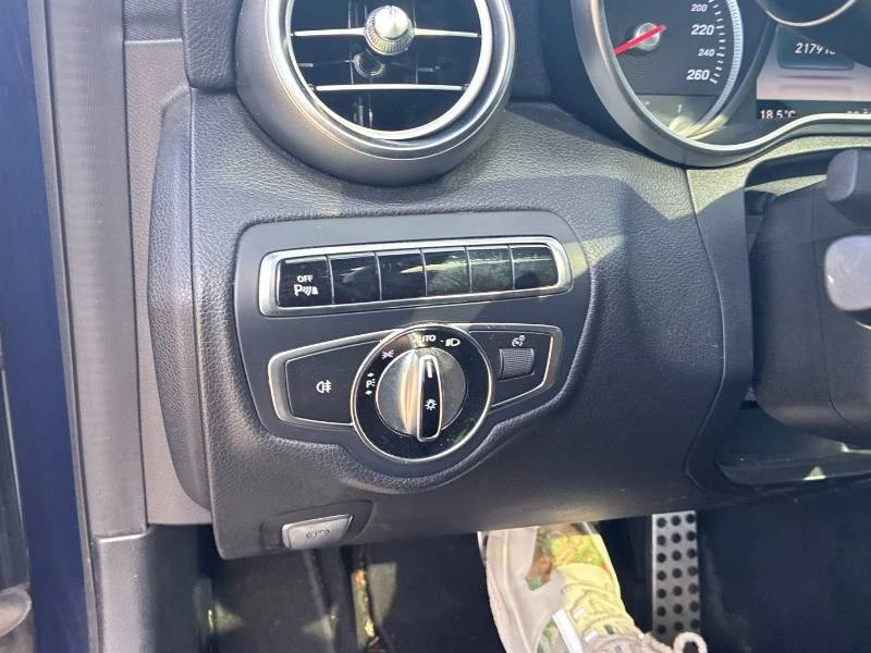 Mercedes-Benz C 300 * 4MATIC * PANO * ПОДГРЕВИ * 2 КЛЮЧА, снимка 14 - Автомобили и джипове - 54940619