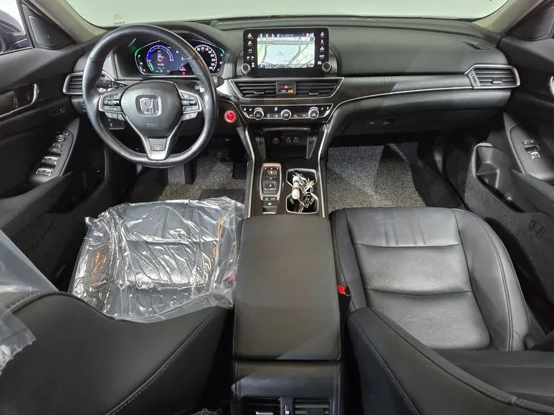 Honda Accord 2.0 HYBRID, снимка 7 - Автомобили и джипове - 55717203
