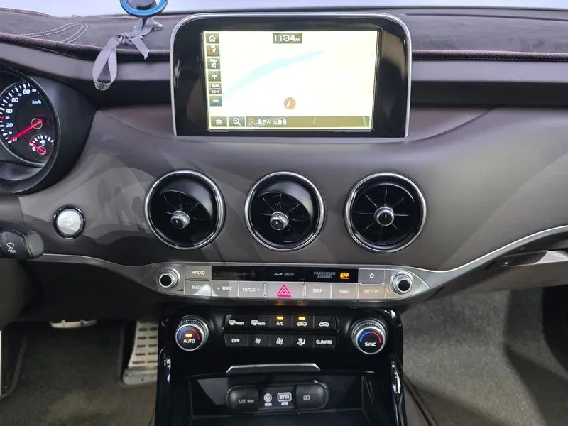 Kia Stinger 3.3 Turbo Awd Masters - САМО 30% АВАНС, снимка 15 - Автомобили и джипове - 55888073