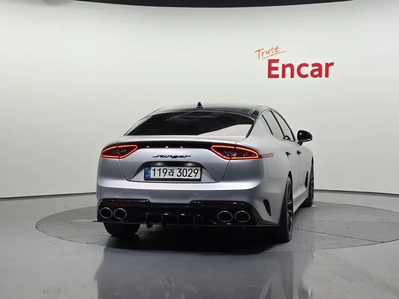 Kia Stinger 3.3 Turbo Awd Masters - САМО 30% АВАНС, снимка 4 - Автомобили и джипове - 55888073