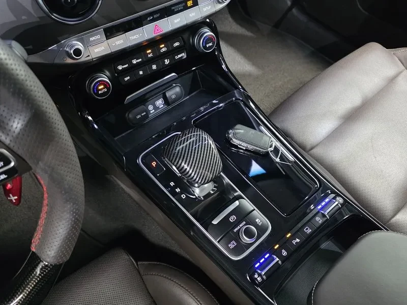 Kia Stinger 3.3 Turbo Awd Masters - САМО 30% АВАНС, снимка 9 - Автомобили и джипове - 55888073