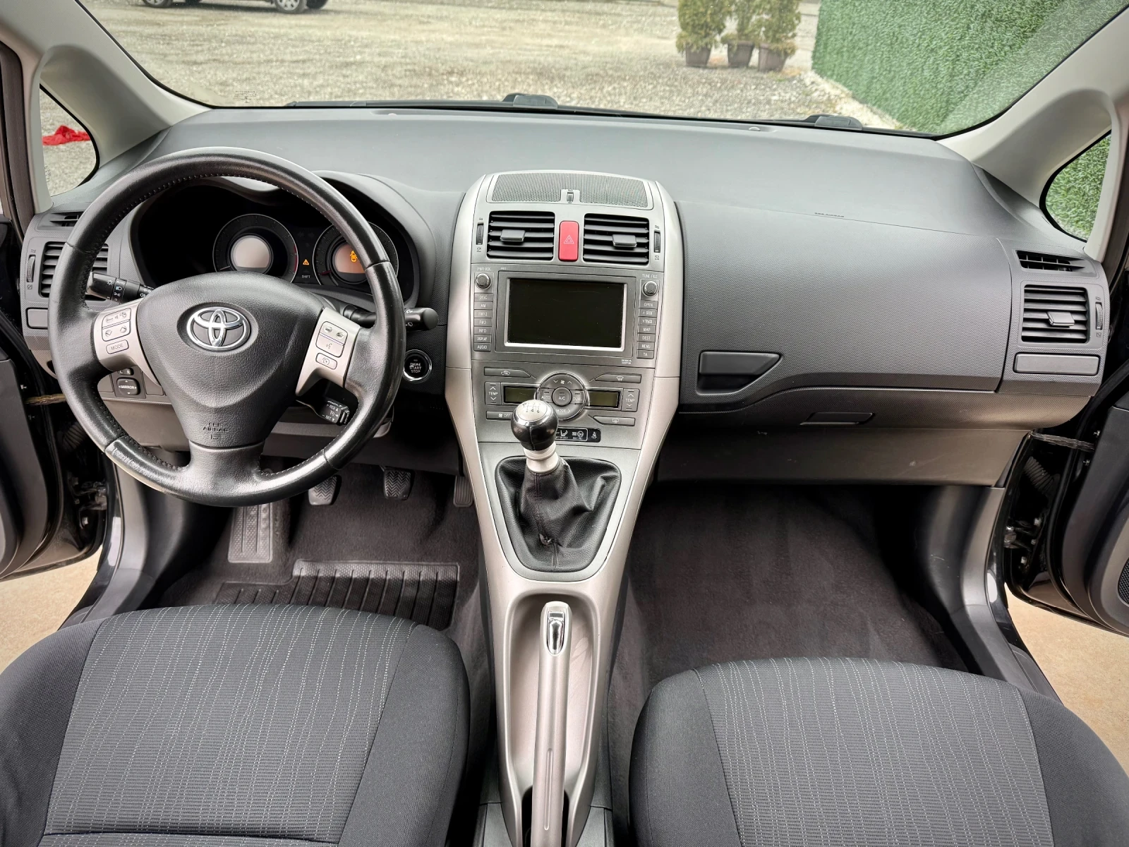 Toyota Auris 1.8 VALVEMATIC* EXECUTIVE* NAVI* XENON - изображение 10