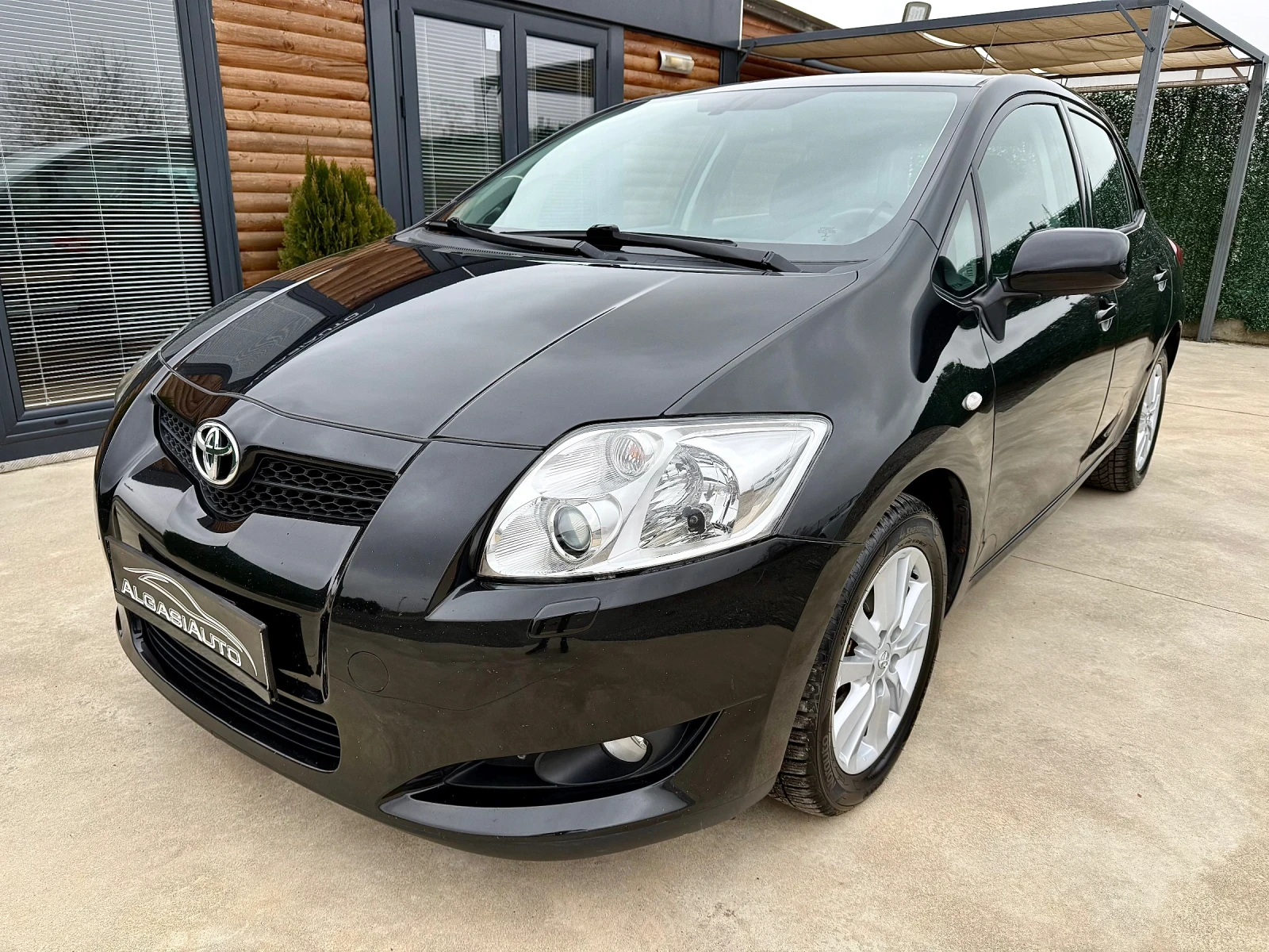 Toyota Auris 1.8 VALVEMATIC* EXECUTIVE* NAVI* XENON - изображение 8