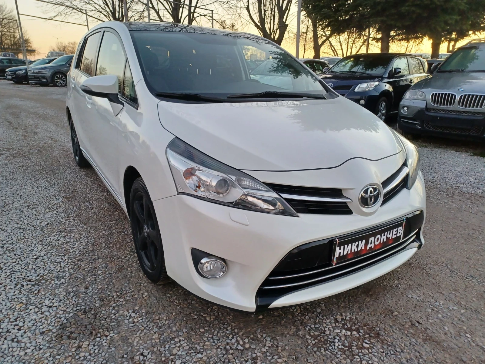 Toyota Verso 2.0-124 D4D! 7МЕСТЕН! ПАНОРАМА! КАМЕРА! ПОДГРЕВ!ПЕ - изображение 3