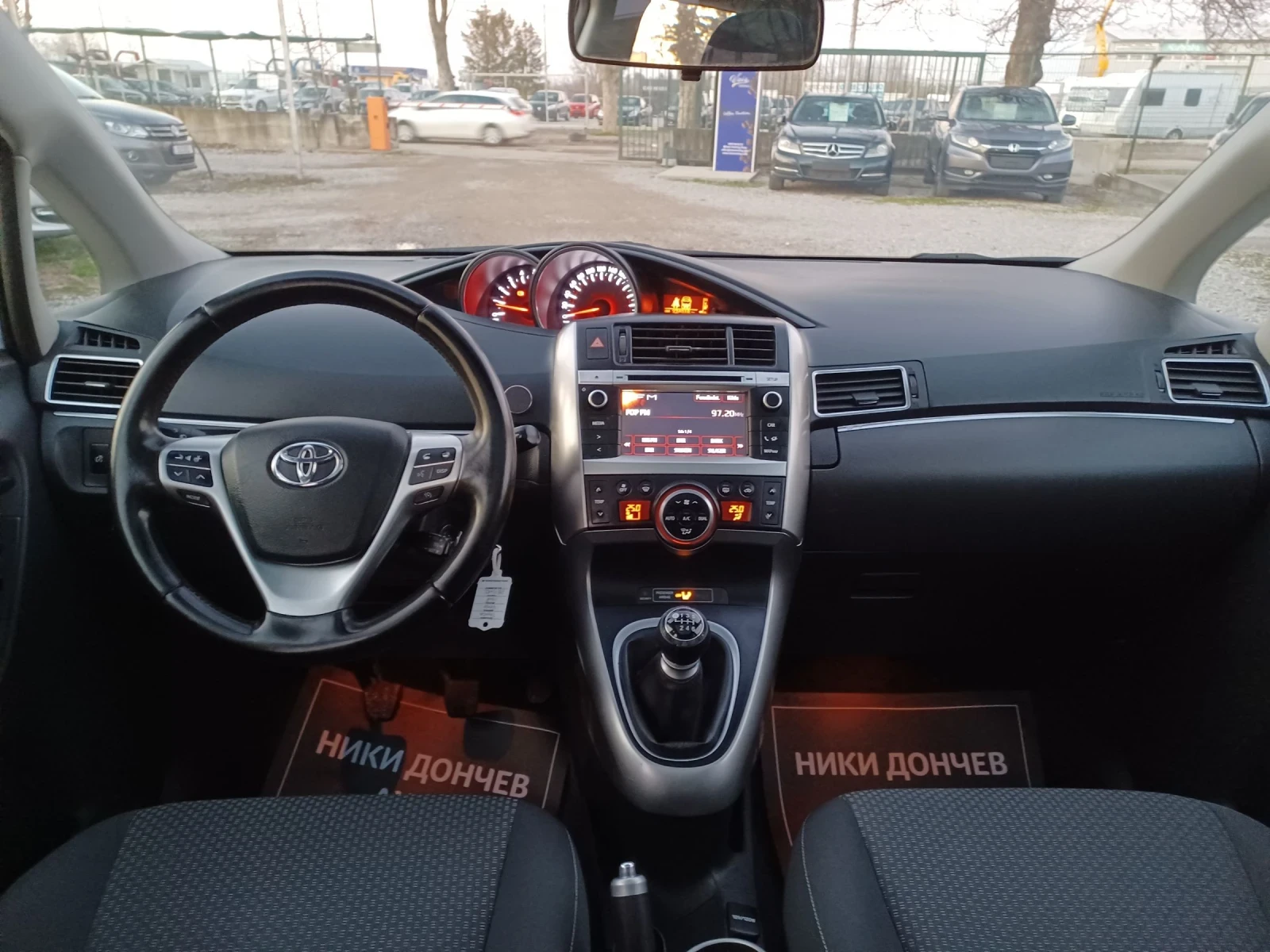 Toyota Verso 2.0-124 D4D! 7МЕСТЕН! ПАНОРАМА! КАМЕРА! ПОДГРЕВ!ПЕ - изображение 8