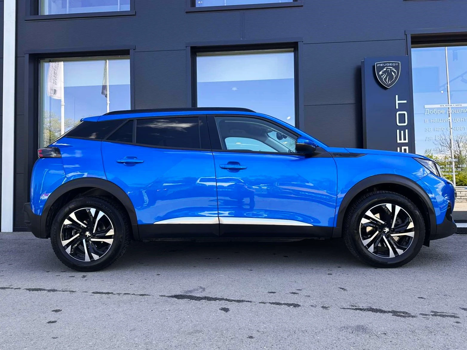 Peugeot 2008 NEW SUV ALLURE Electric 100 кВ 136 к.с. - изображение 2