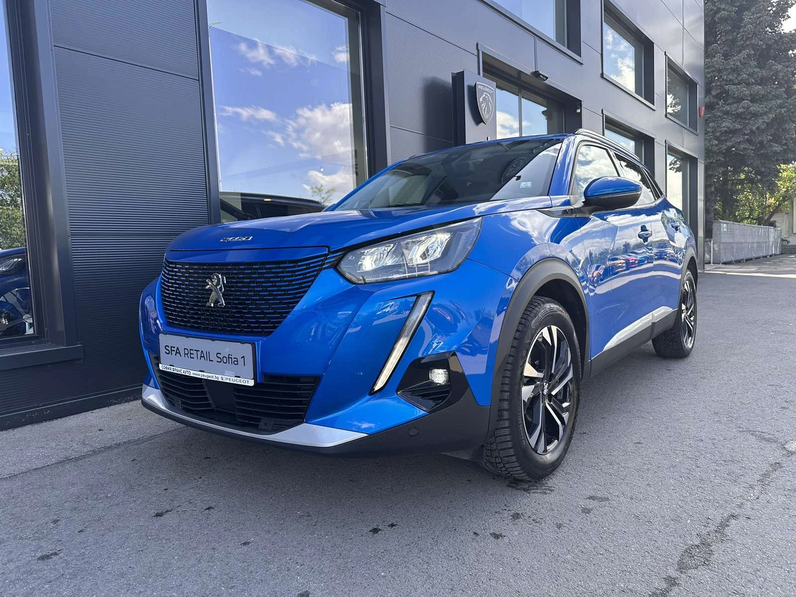Peugeot 2008 NEW SUV ALLURE Electric 100 кВ 136 к.с. - изображение 4