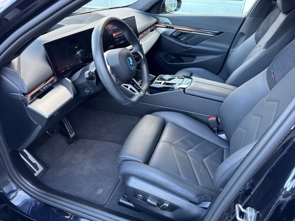 BMW i5 eDRIVE40/340HP/M-SPORT/LIM/AHK/LCPP/MEMO/562f - изображение 8