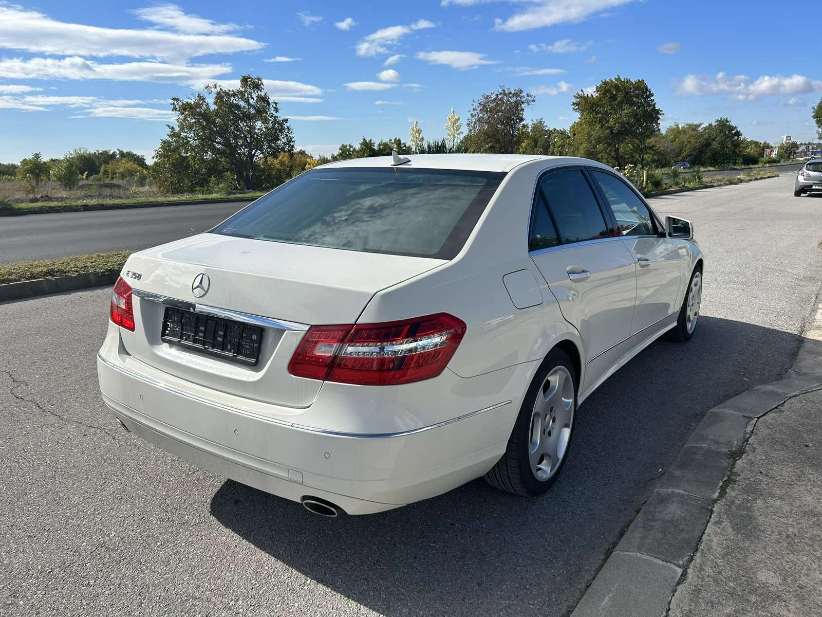 Mercedes-Benz E 350 AVANTGARDE - изображение 5