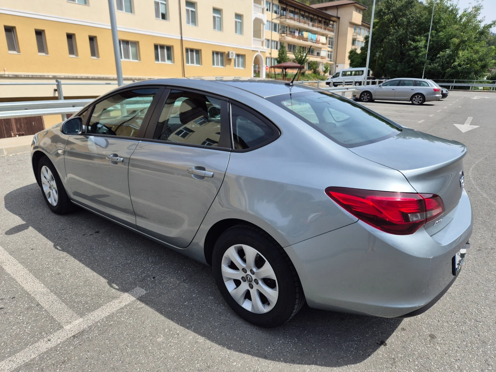 Opel Astra J 1.6 LPG - изображение 4