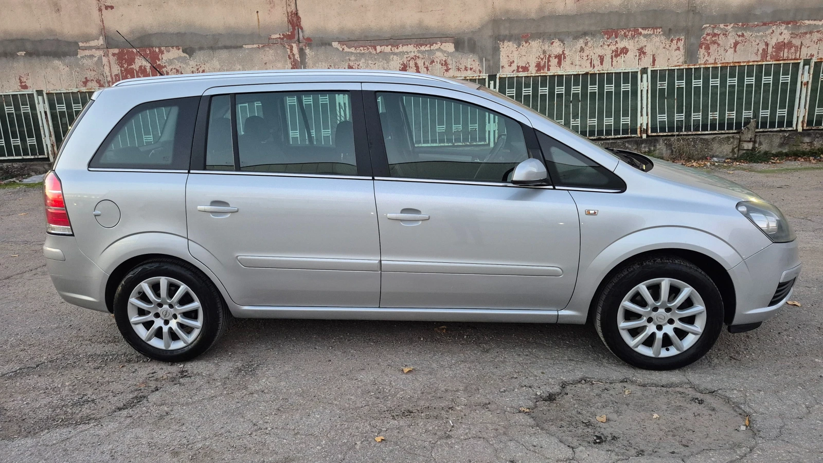 Opel Zafira 1.6i 7  | Mobile.bg   4