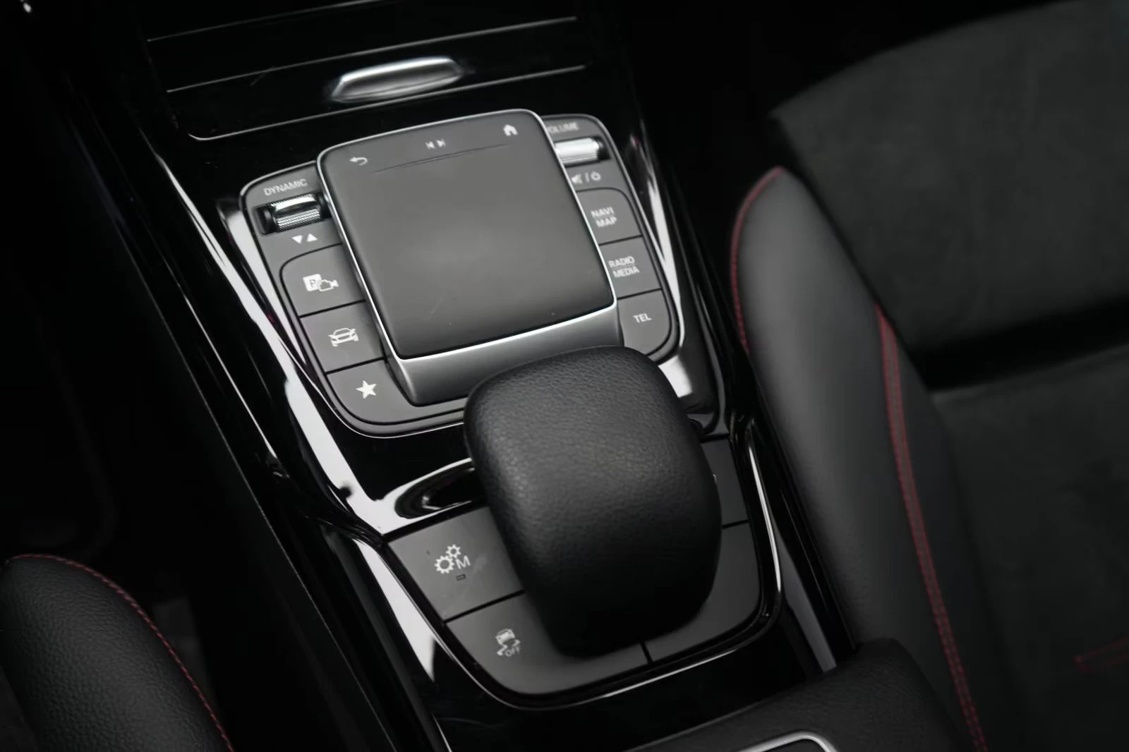 Mercedes-Benz A45 AMG 4MATIC/387HP/NIGHT/BURM/MEMO/CAM/NAVI/LED/655g | Mobile.bg   9