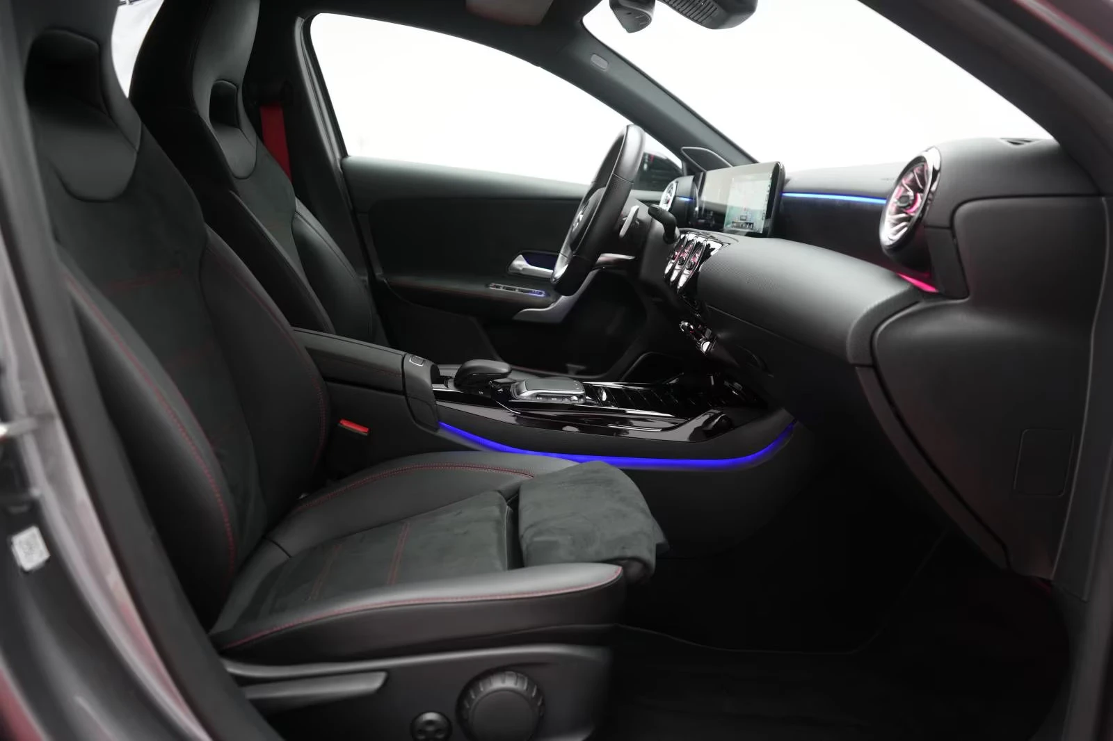 Mercedes-Benz A45 AMG 4MATIC/387HP/NIGHT/BURM/MEMO/CAM/NAVI/LED/655g | Mobile.bg   12