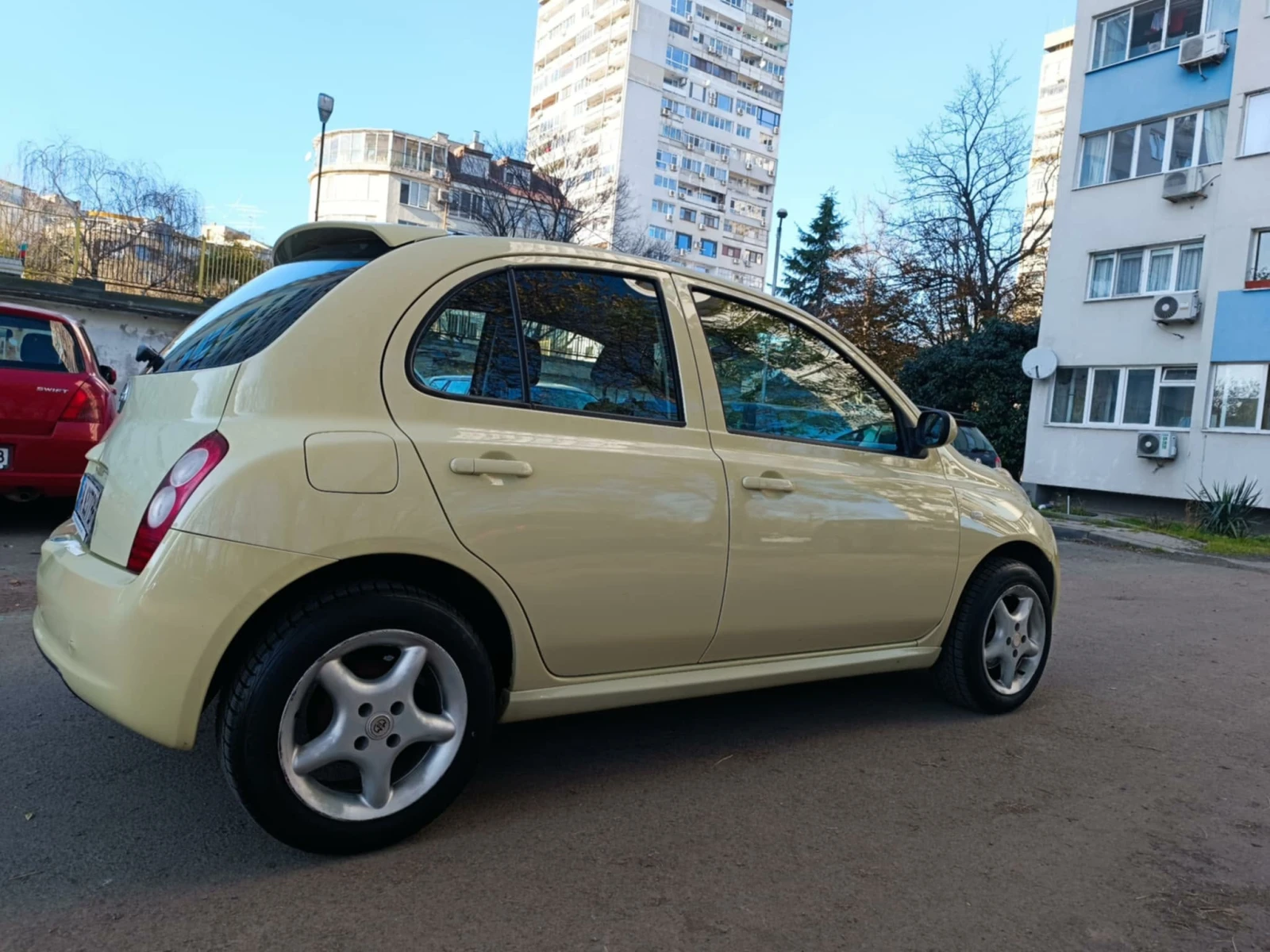 Nissan Micra  - изображение 5