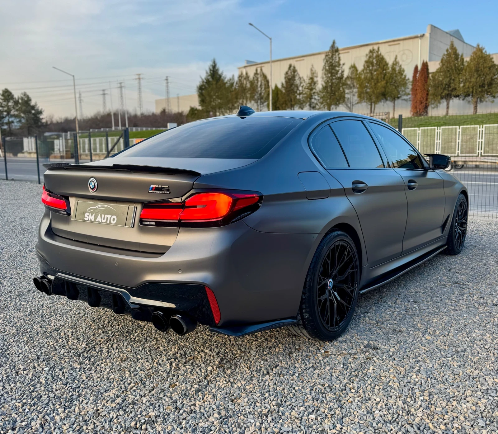 BMW 520 M-Pack X-Drive, снимка 3 - Автомобили и джипове - 53713123