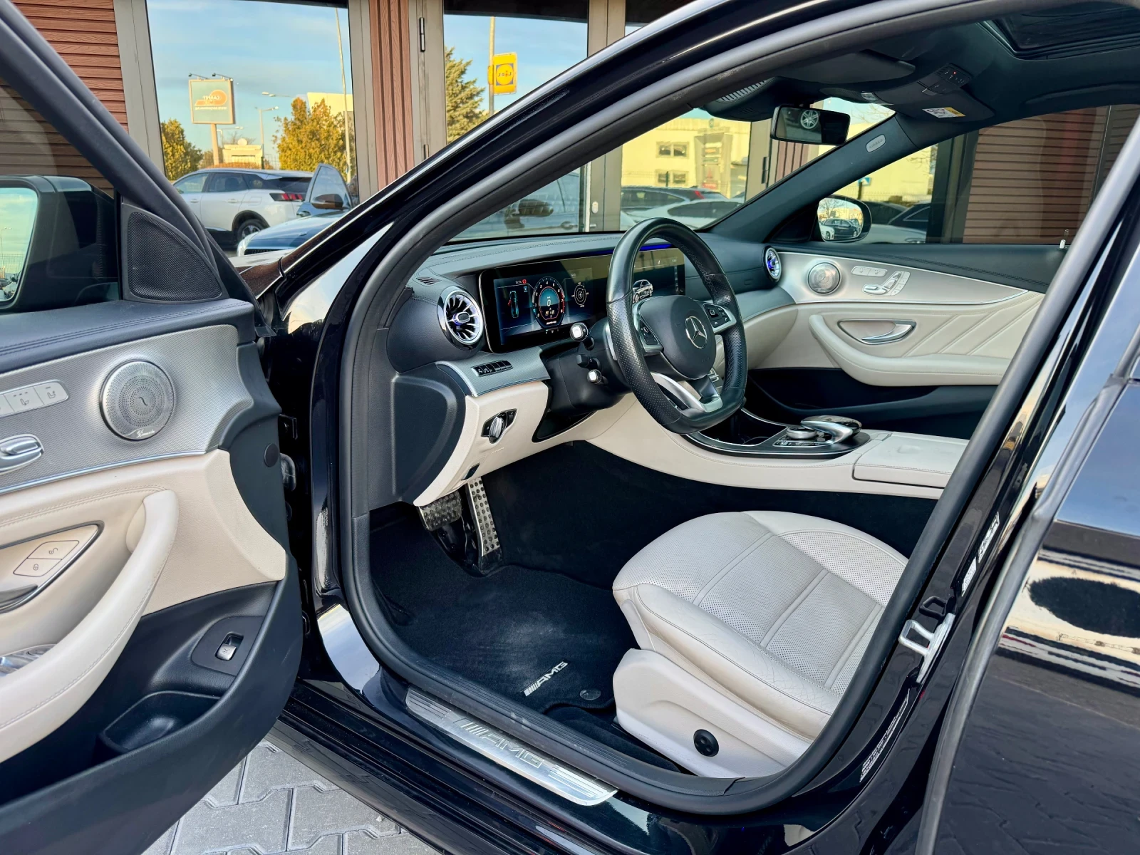 Mercedes-Benz E 43 AMG E 43 AMG 4Matic, снимка 7 - Автомобили и джипове - 53799385