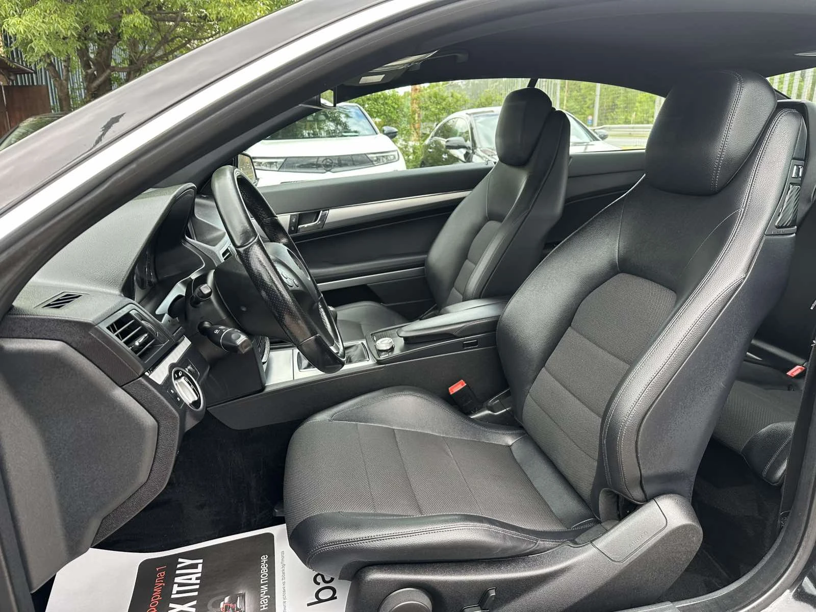 Mercedes-Benz E 200 CGI Avangarde 6-скорости, снимка 9 - Автомобили и джипове - 54485882