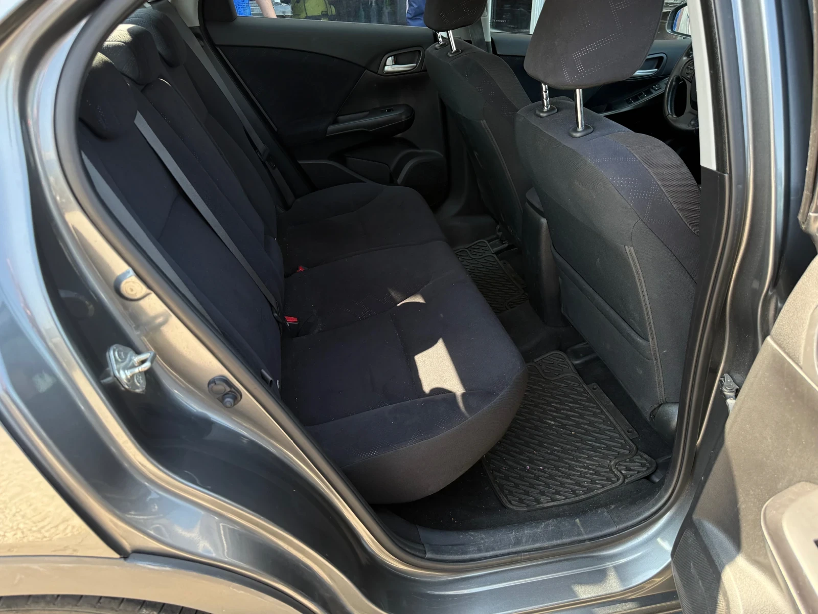 Honda Civic 2.2DTEC-РЕГИСТРИРАНА-ВСИЧКО ПЛАТЕНО, снимка 14 - Автомобили и джипове - 54499858