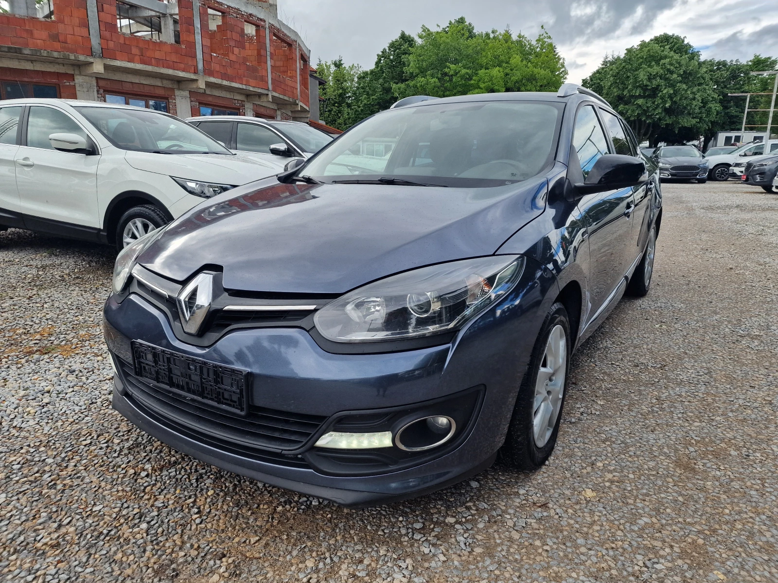 Renault Megane 1.5DCI-110-6sk-LIMITED-NAVI-LED-EURO 6, снимка 3 - Автомобили и джипове - 54579283