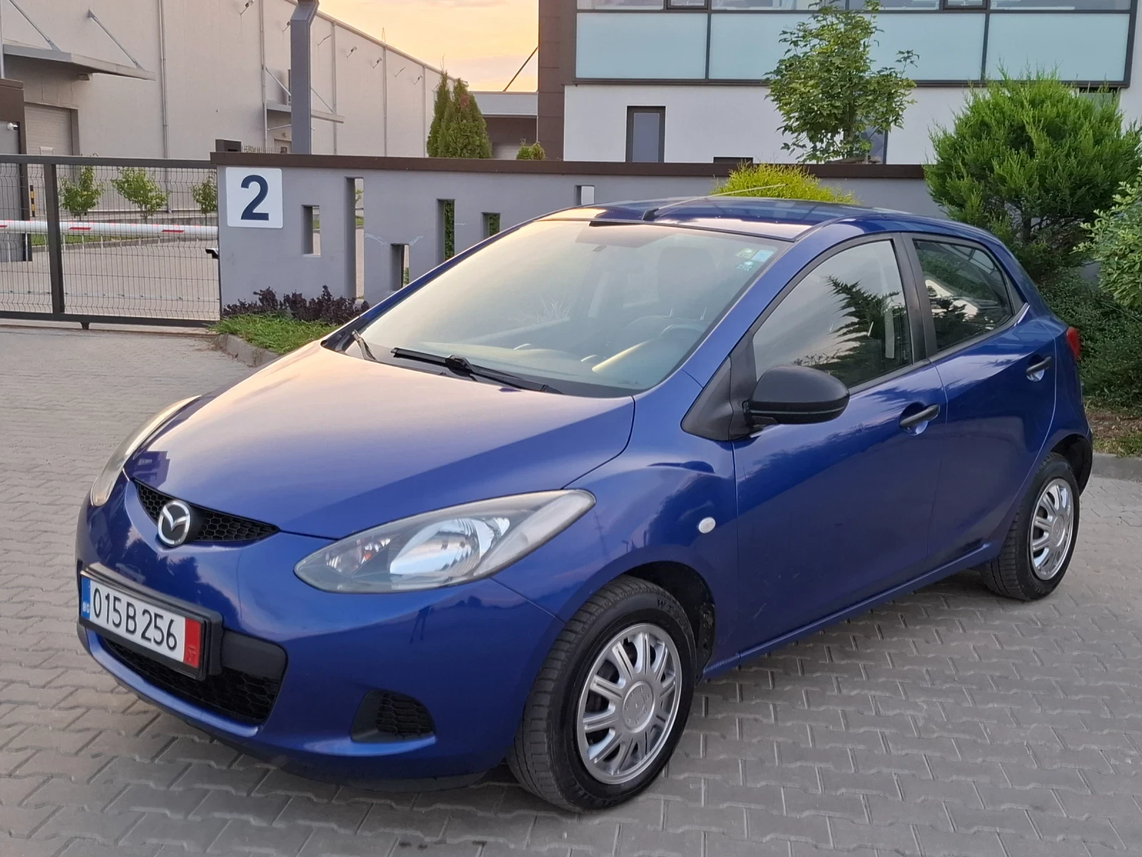Mazda 2 1.3i* (75кс)* FACELIFТ* HOB BHOC* , снимка 4 - Автомобили и джипове - 55319229