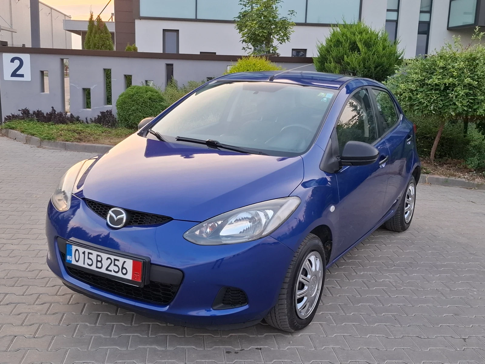 Mazda 2 1.3i* (75кс)* FACELIFТ* HOB BHOC* , снимка 2 - Автомобили и джипове - 55319229