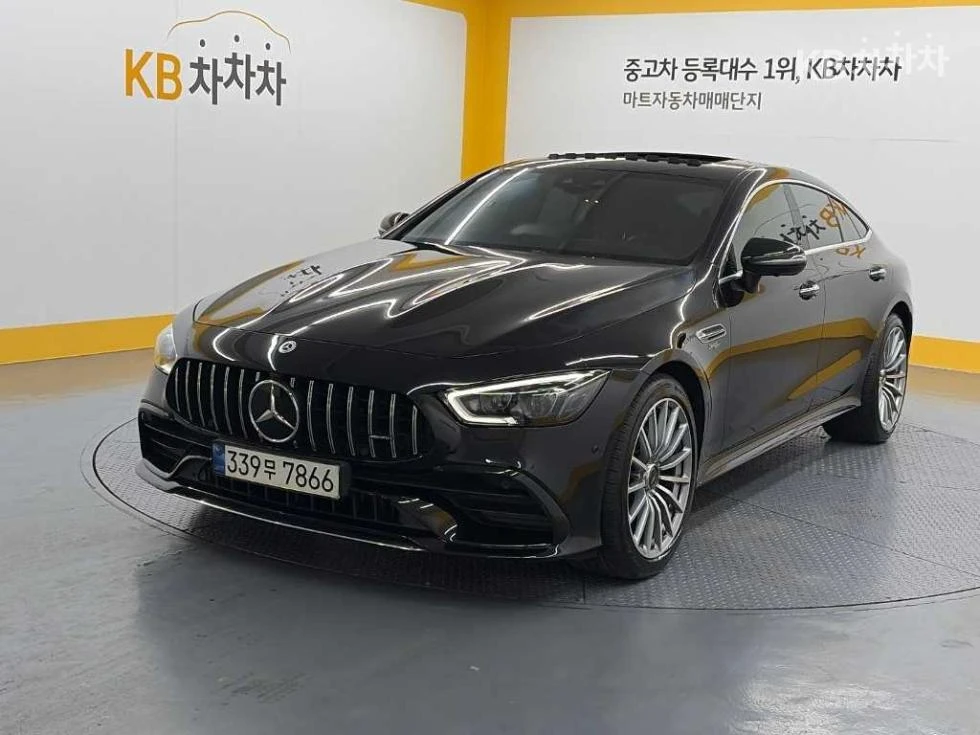 Mercedes-Benz AMG GT 43 AMG | RED LEATHER, снимка 2 - Автомобили и джипове - 55960513