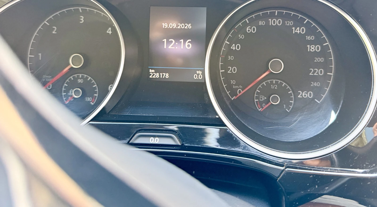 VW Touran VW Touran 2.0 TDI | 6+ 1 | Matrix LED | Distronic , снимка 12 - Автомобили и джипове - 56138806