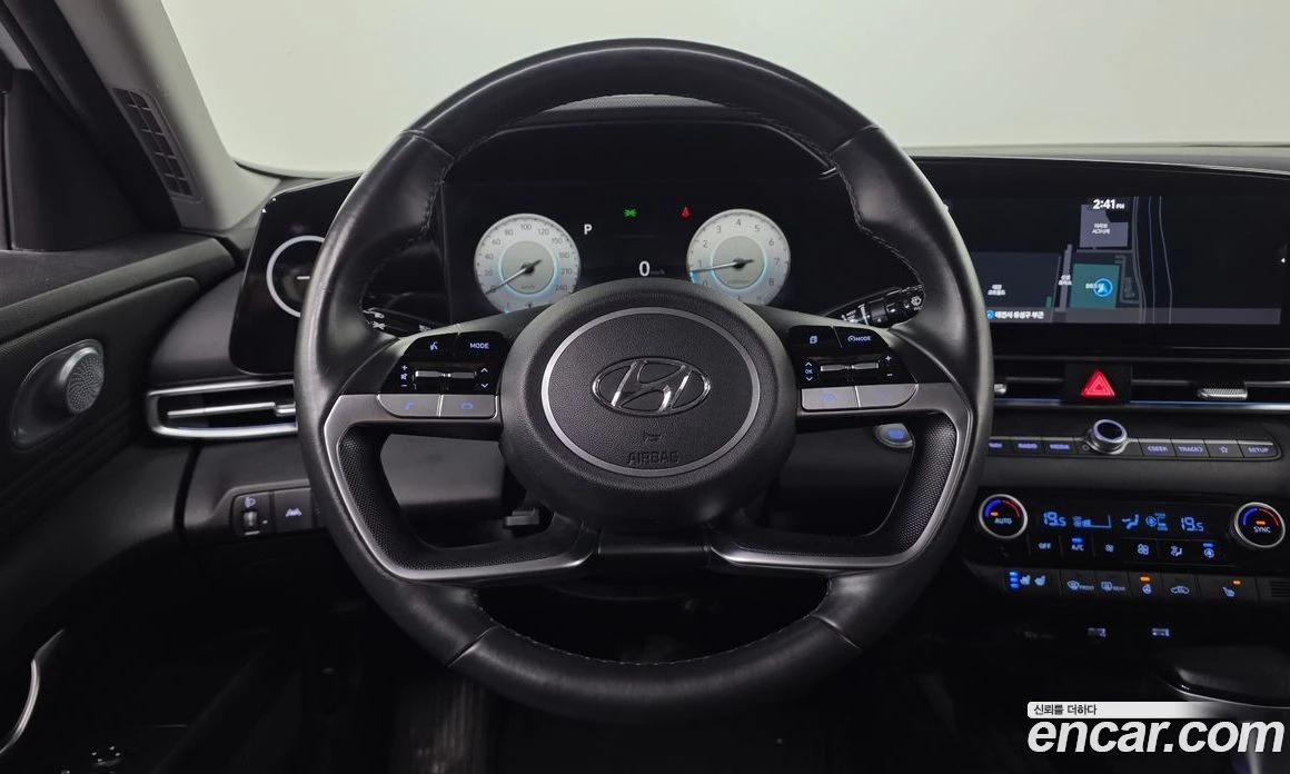 Hyundai Elantra 1.6 Modern, снимка 13 - Автомобили и джипове - 56155831