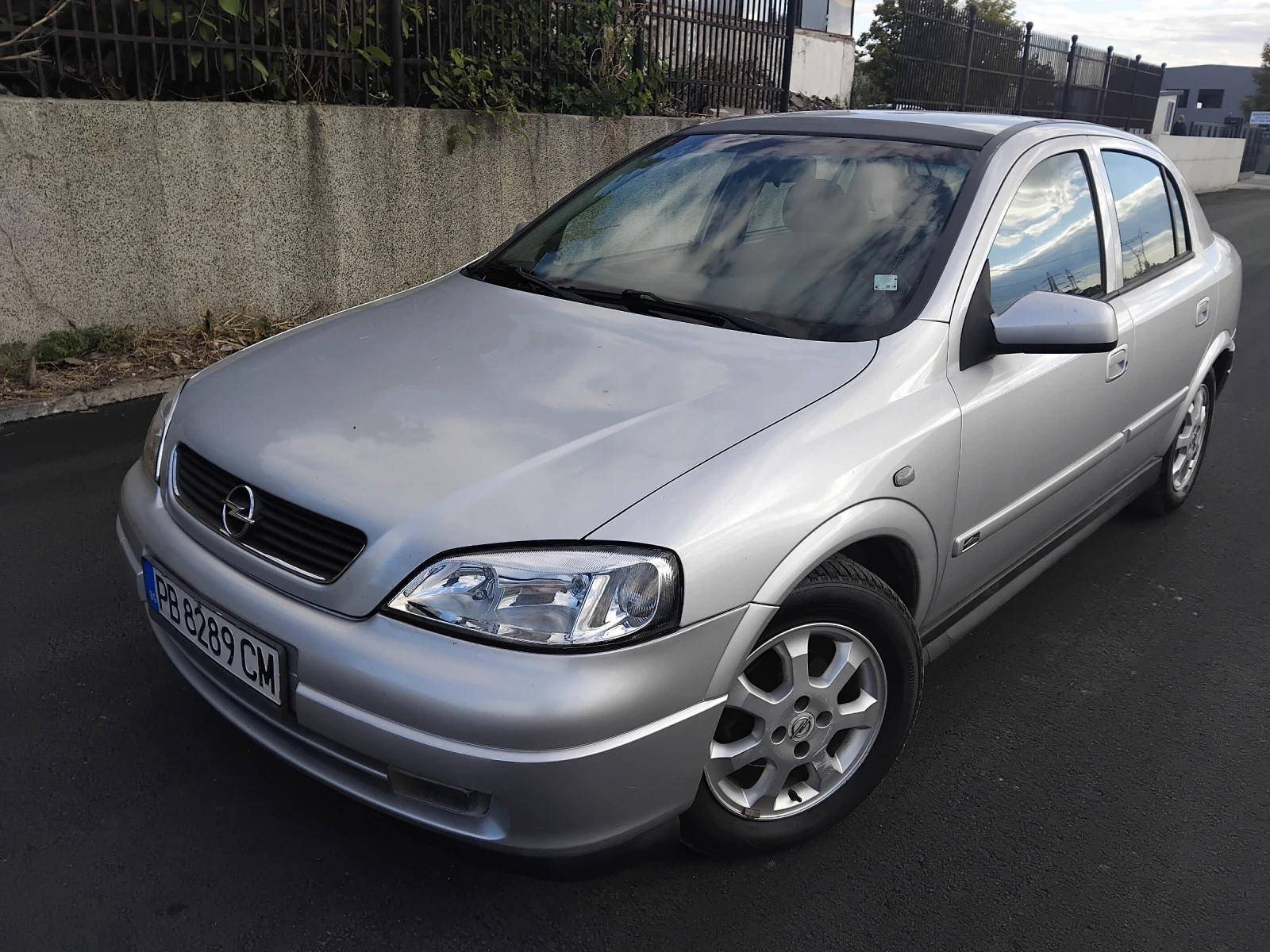 Opel Astra 1.6//климатик//ГАЗ , снимка 3 - Автомобили и джипове - 56264386