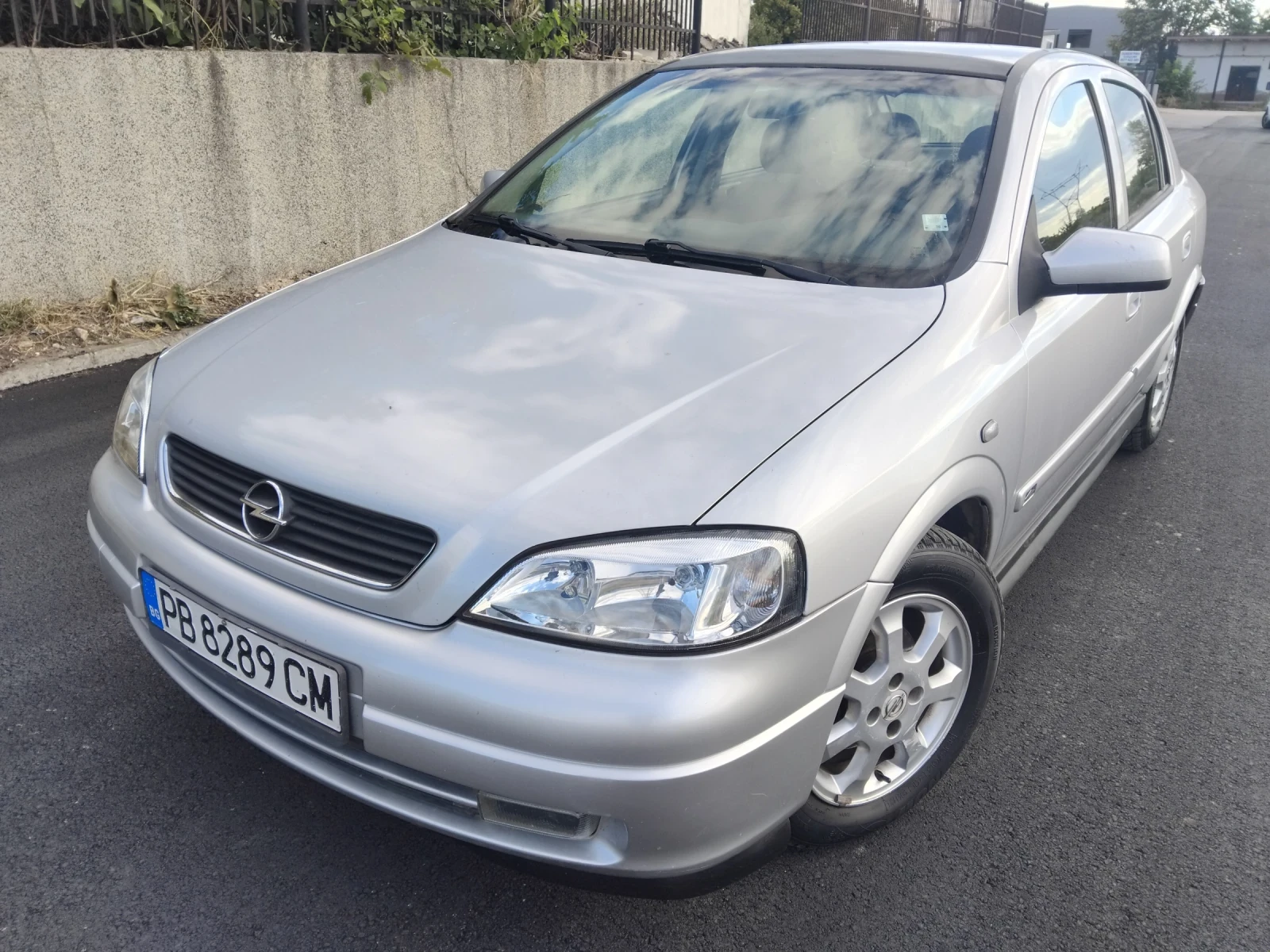 Opel Astra 1.6//климатик//ГАЗ , снимка 5 - Автомобили и джипове - 56264386