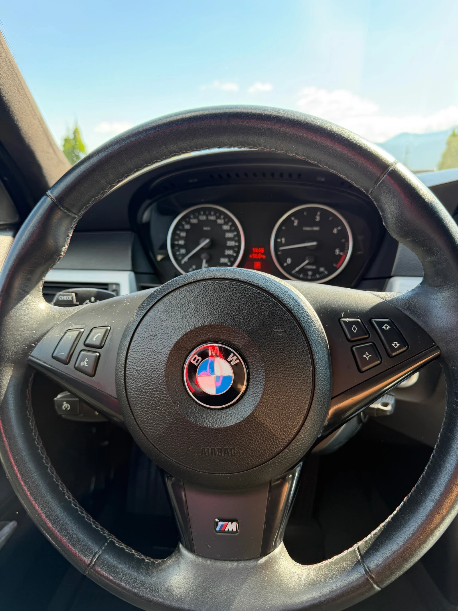 BMW 530 X-drive, снимка 12 - Автомобили и джипове - 56458186