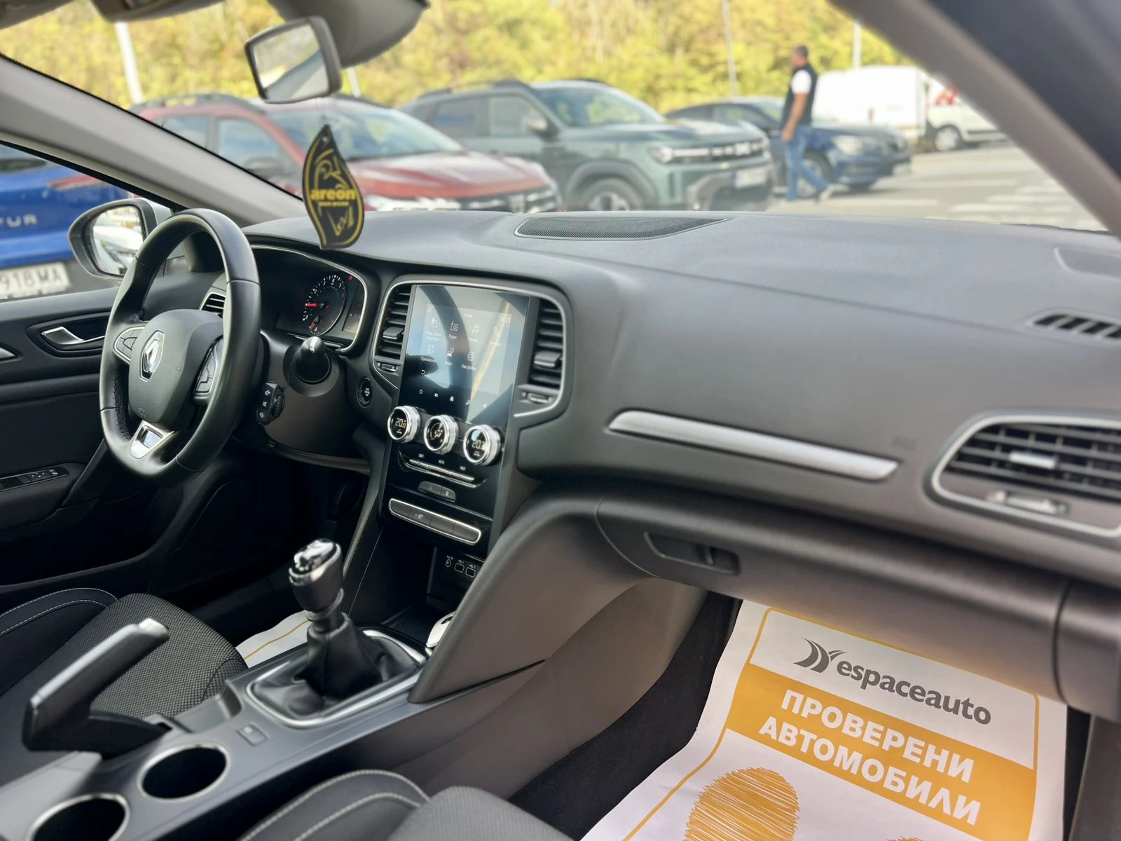 Renault Megane 1.3 TCe / 140 �.�. / LED / �������� | Mobile.bg � ����������� 10