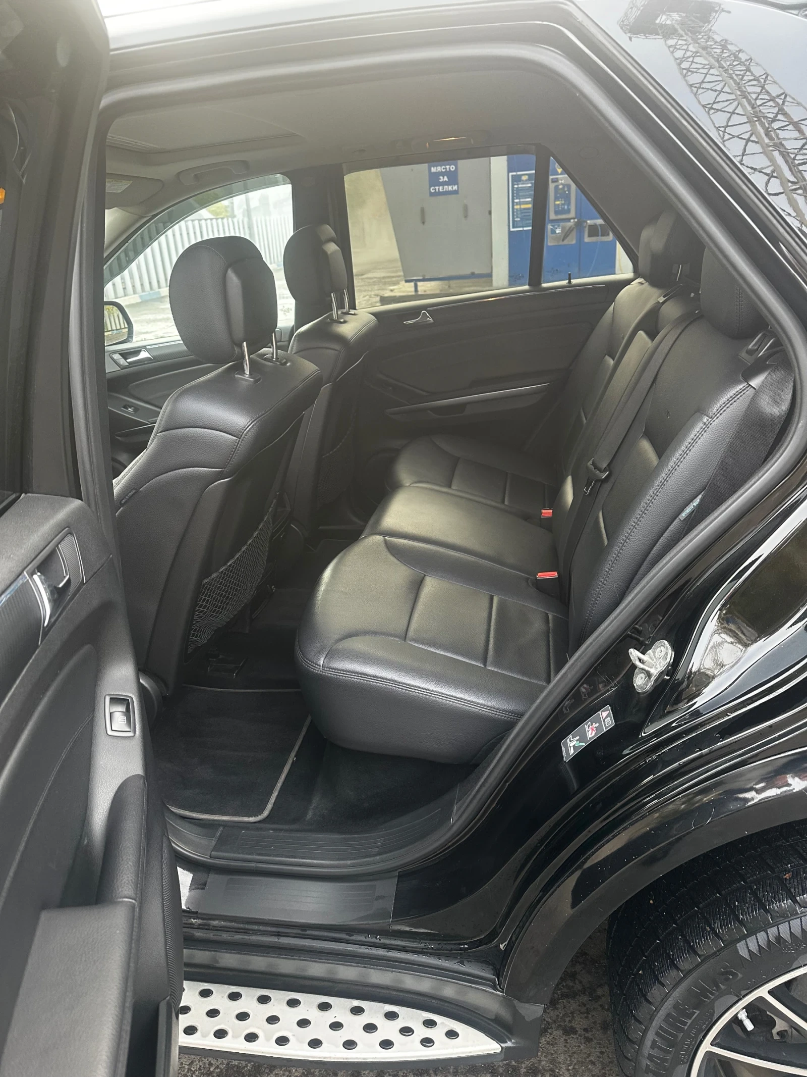 Mercedes-Benz ML 550 5.5AMG, снимка 12 - Автомобили и джипове - 56715022