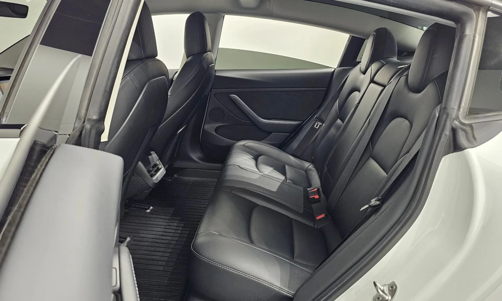 Tesla Model 3, снимка 16 - Автомобили и джипове - 56736778