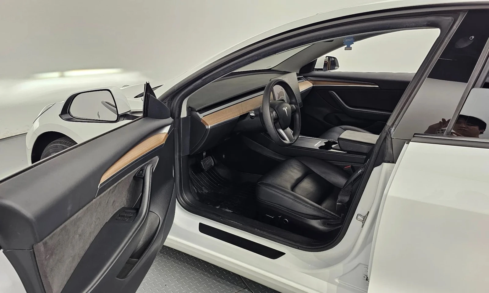 Tesla Model 3, снимка 6 - Автомобили и джипове - 56736778
