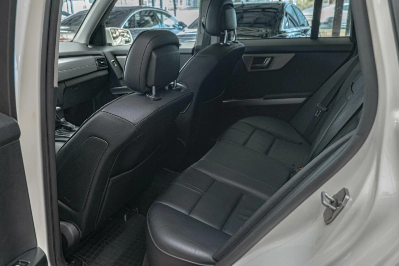 Mercedes-Benz GLK 320 CDI/4Matic/7G tronic/BiXenon/Navi/Панорама, снимка 8 - Автомобили и джипове - 51658690