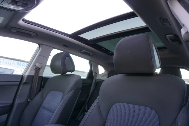 Hyundai Tucson 2.0/4x4/Xpossible/Xennon/Ст.таван/Камера, снимка 10 - Автомобили и джипове - 52422200