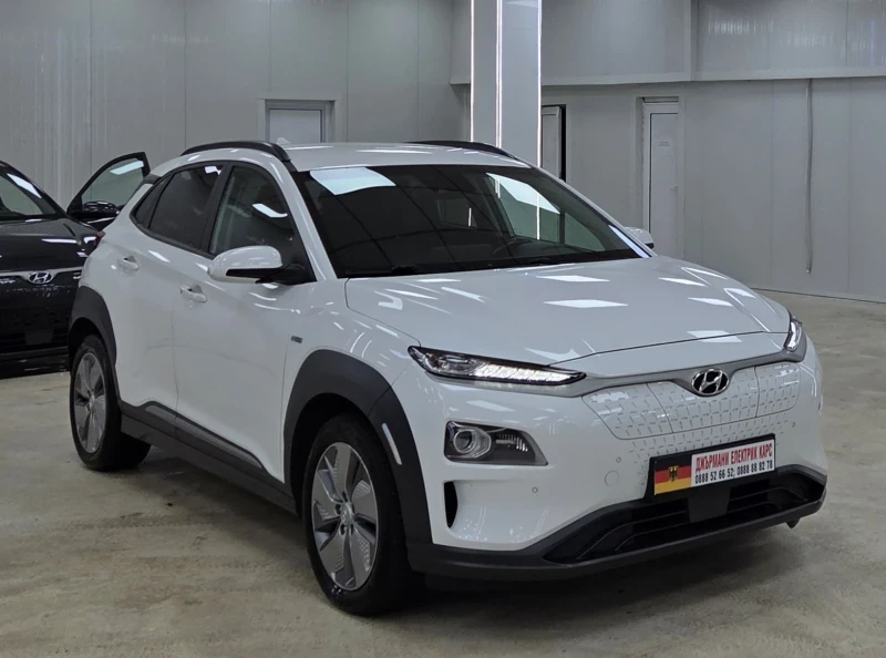 Hyundai Kona 64KWh/Premium/2020/BlueLink/SOH100