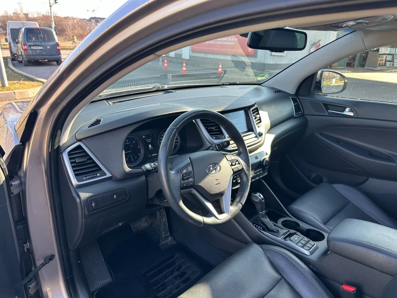 Hyundai Tucson Premium CRDi 4WD, снимка 7 - Автомобили и джипове - 53169973