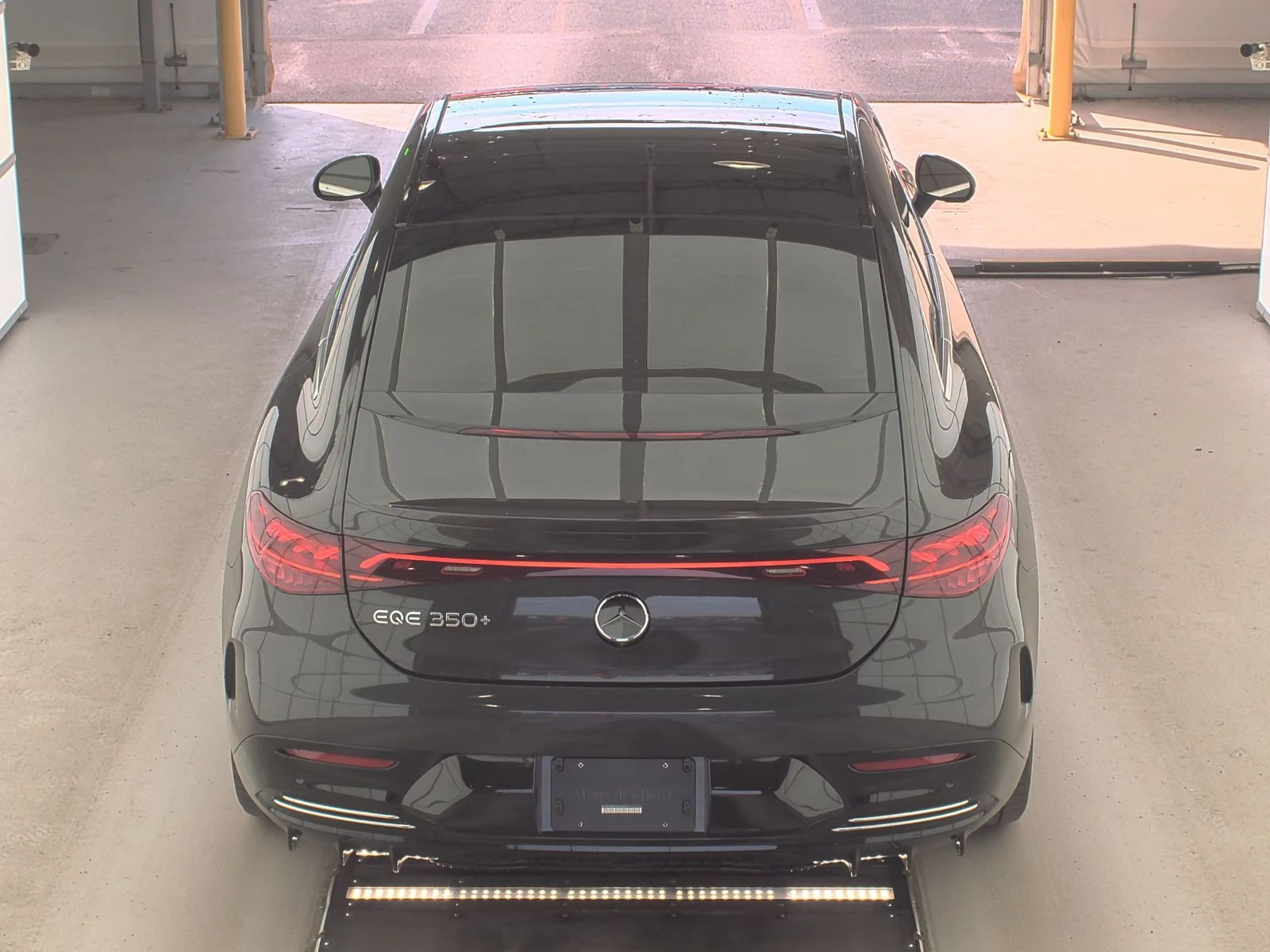Mercedes-Benz EQE AMG* DISTRO* DIGITAL* BURMASTER* ОБДУХ* KEYLESS* M - изображение 5
